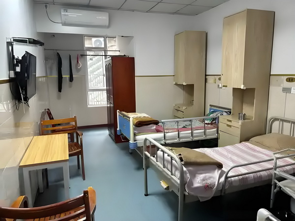 深圳宝安本科入户政策_活佛王兴夫“点化”140位女信徒，全程不穿衣服，场面失控 心特本中怀房终关间设临