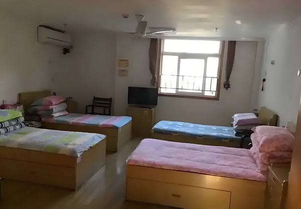 把户口迁到深圳有什么条件_偶遇何猷君穿两年前的增高鞋，奚梦瑶外八严重 的商例如绿狗租车业模式